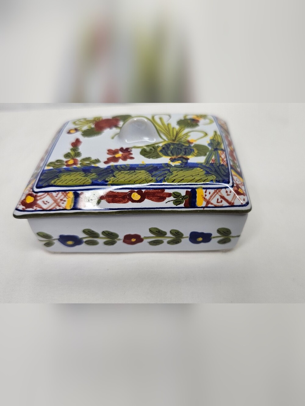 Vintage Taste Setter by Sigma Italy Ceramic Covered Trinket Box Hand Painted